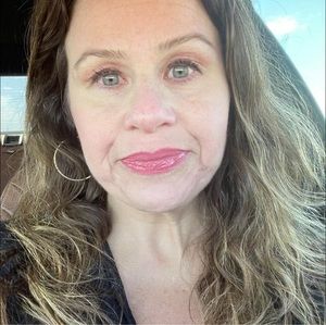 Meet your Posher, Alicia